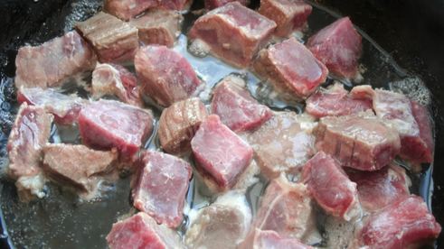 гречка с мясом и грибами в горшочке