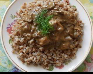 Гречка с мясом и грибами