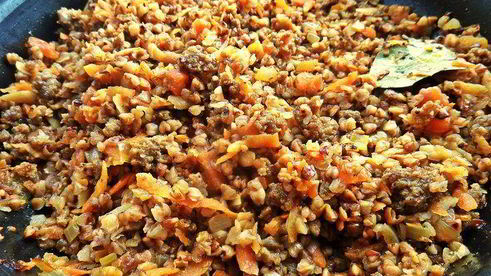 гречка с мясом и корнеплодами