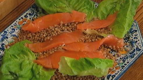 гречка с семгой и маринованным луком