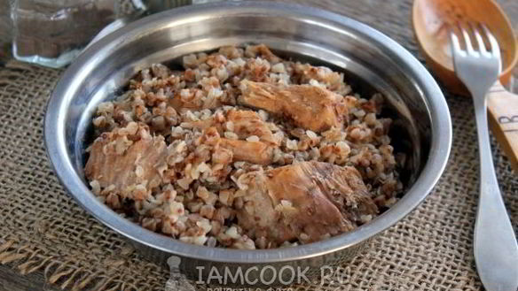 Рецепт Гречка с тушенкой в кастрюле