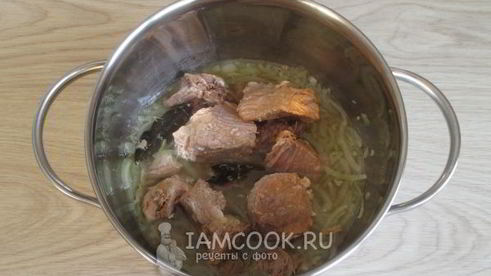 гречка с тушенкой в кастрюле