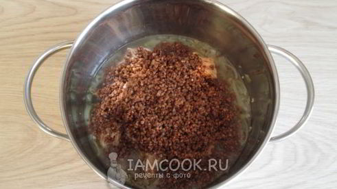 гречка с тушенкой в кастрюле