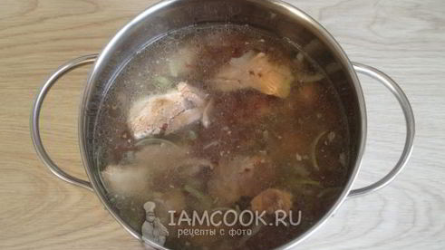 гречка с тушенкой в кастрюле