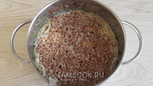 гречка с тушенкой в кастрюле