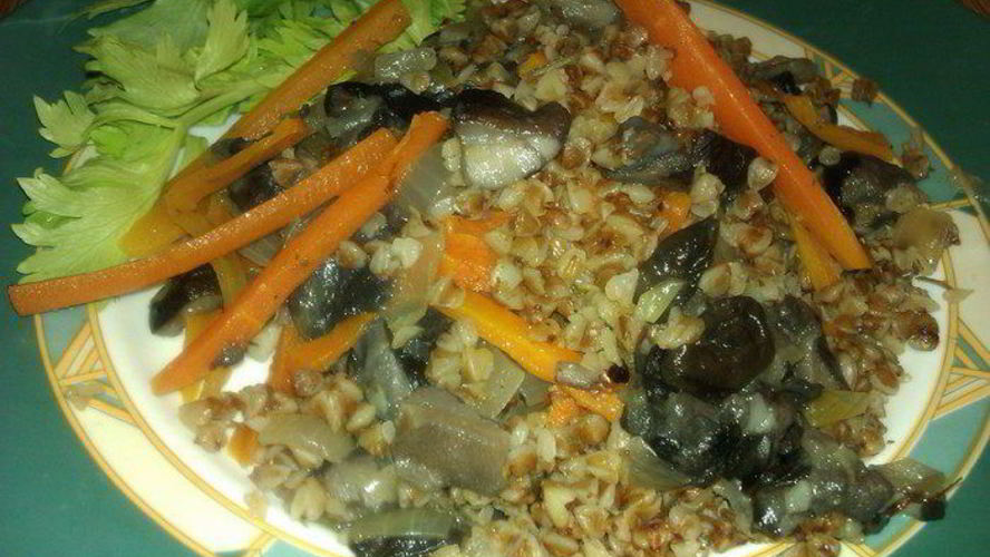 Рецепт постная гречка с маслятами и травами