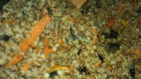 постная гречка с маслятами и травами