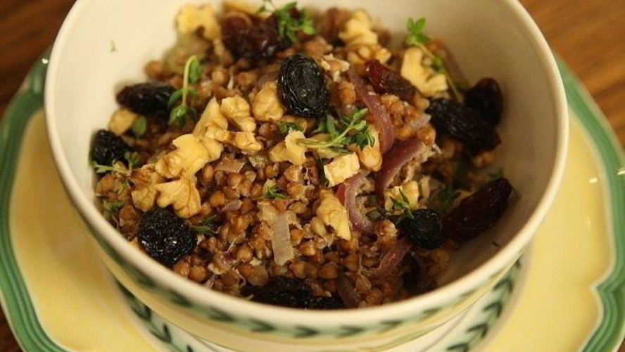 Рецепт стокгольмская гречневая каша с орехами и изюмом