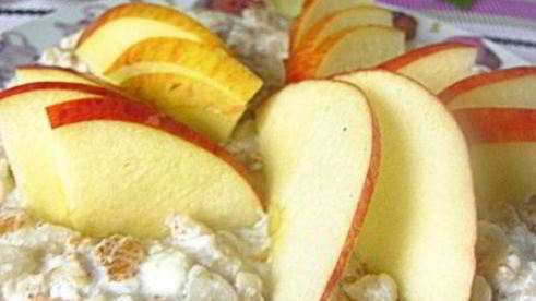 мультизлаковая молочная каша с яблоком