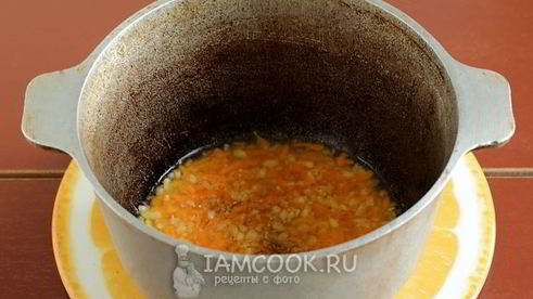 пшеничная каша с морковью и луком