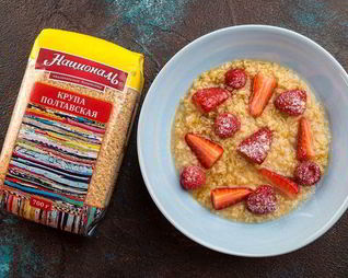 Пшеничная каша с ягодами