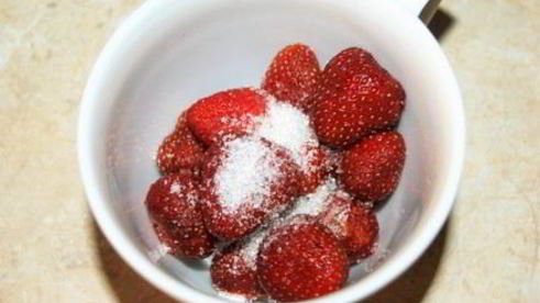 клубничный чай