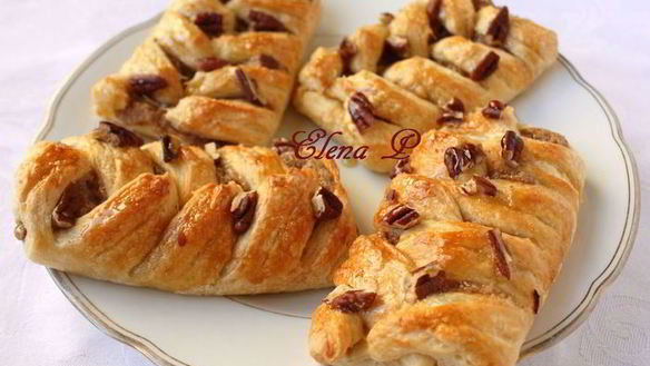 Рецепт Датские булочки с пеканом и кленовым сиропом