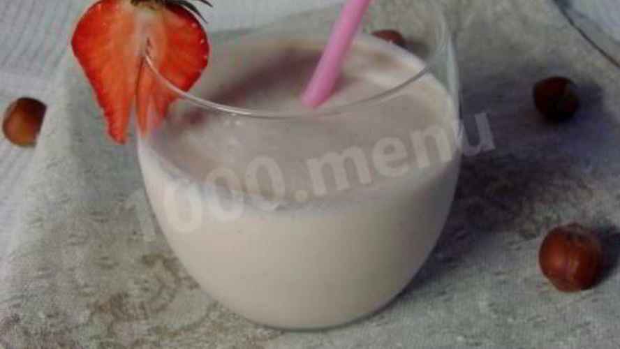 Рецепт коктейль бананово-клубничный