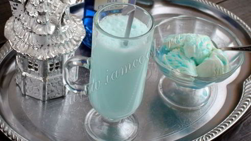 коктейль с мороженым и блю кюрасао