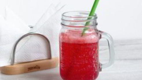 коктейль с шампанским и малиной