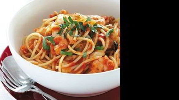 Рецепт Макароны с морским коктейлем