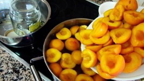 персики в сиропе