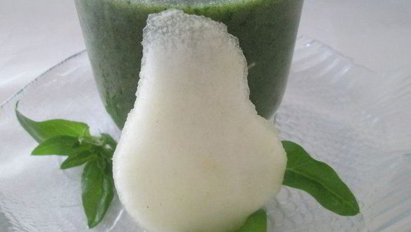 Рецепт Апельсиново-грушевый смузи со шпинатом