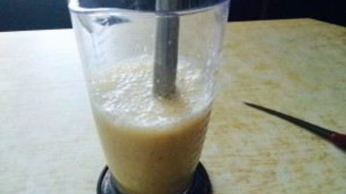 банановый смузи с молоком