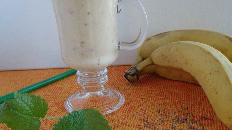 Рецепт смузи ананас-банан с семенами чиа