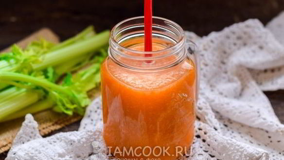 Рецепт Смузи из сельдерея с апельсиновым соком, морковью и яблоком