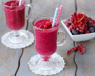 Смузи из замороженных ягод