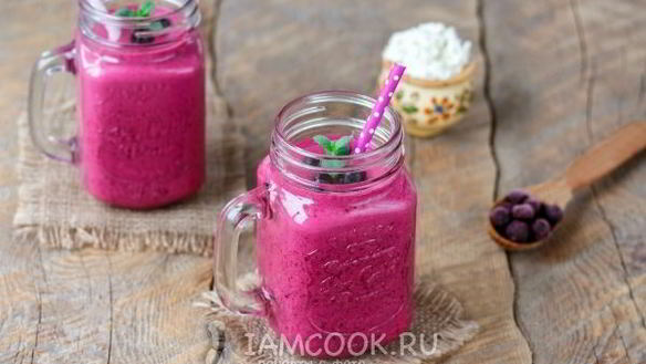 Рецепт Смузи с творогом, бананом и смородиной