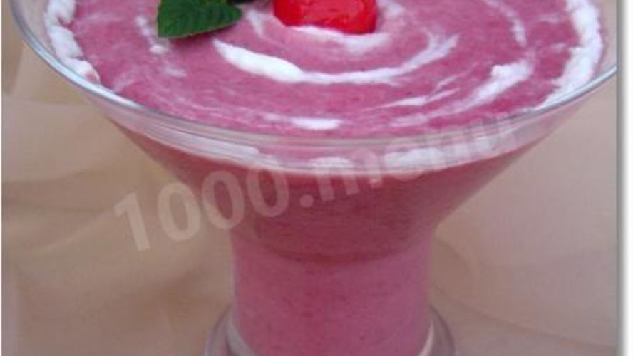 Рецепт вишневый смузи с йогуртом и овсяными хлопьями