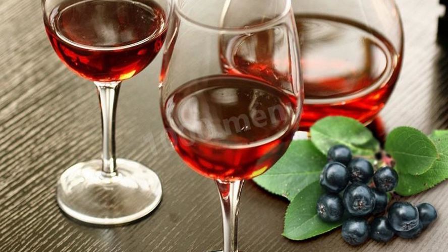 Рецепт вино из яблок и черноплодной рябины