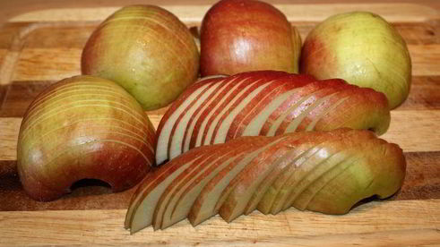 яблочные розы в абрикосовом сиропе