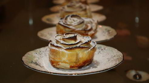 яблочные розы в абрикосовом сиропе