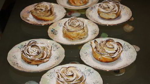 яблочные розы в абрикосовом сиропе