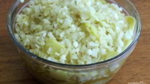 салат из картофеля и лука