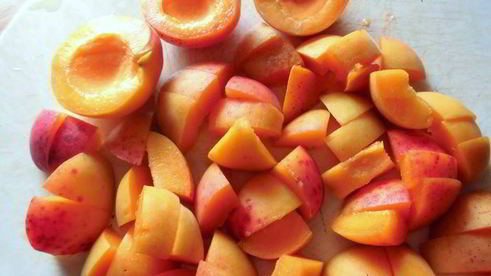 летний фруктовый салат