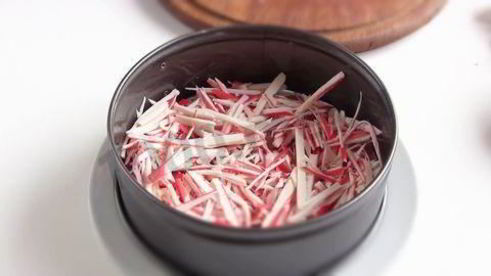 салат из крабовых палочек крабовая слойка