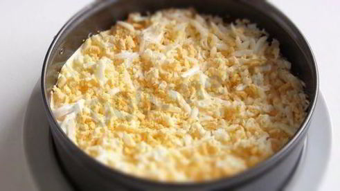 салат из крабовых палочек крабовая слойка