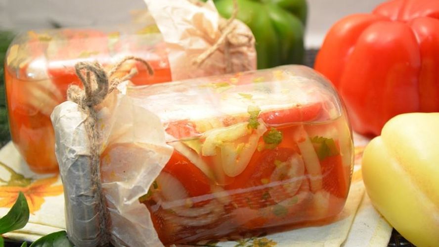 Рецепт салат из красных помидор пальчики оближешь