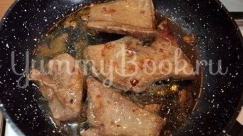 салат из печени с маринованным луком