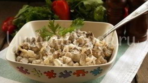 салат из печени с маринованным луком