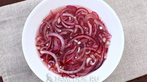 салат из селедки с горошком