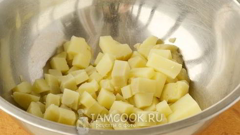 салат овощной с яблоком