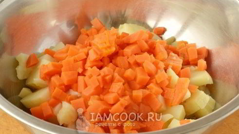 салат овощной с яблоком