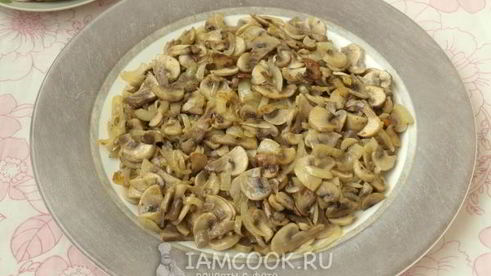 салат грибы под шубой