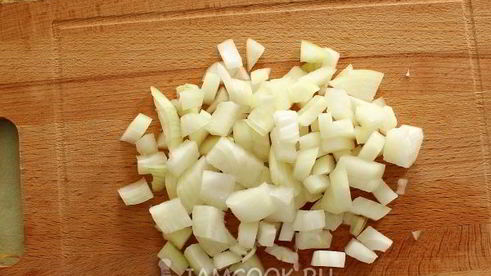 салат с гранатом, курицей и сыром