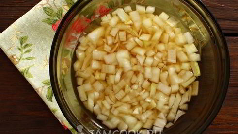 салат с гранатом, курицей и сыром