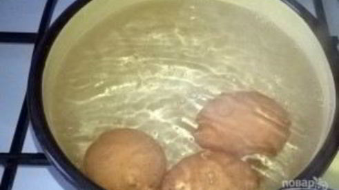 салат с кальмарами и горошком