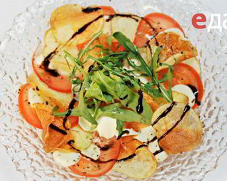 Салат с хрустящим картофелем