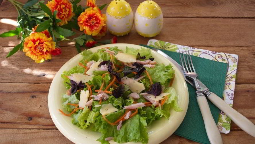 Рецепт салат с копченой курицей и корейской морковкой