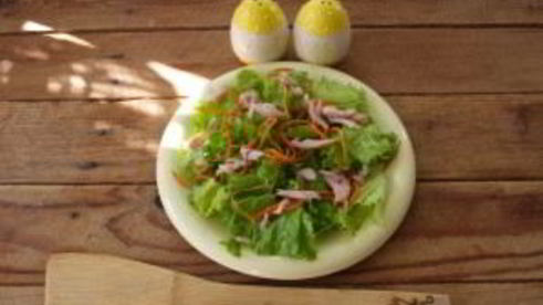 салат с копченой курицей и корейской морковкой